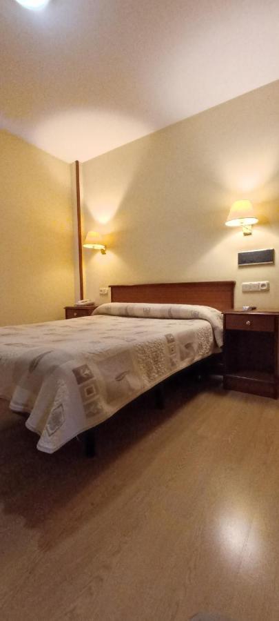 Hotel Capital De Galicia 圣地亚哥－德孔波斯特拉 外观 照片